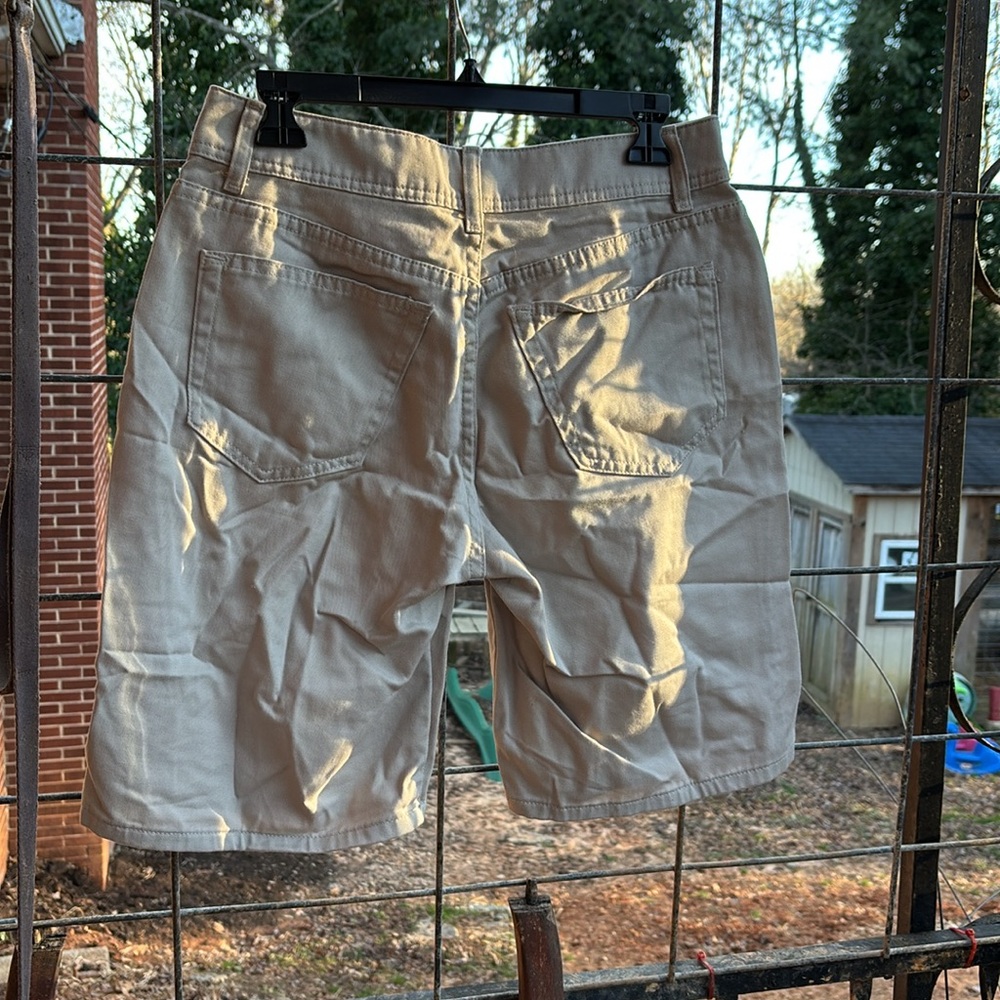 NWT Riders by Lee Tan Khaki Bermuda Shorts Instantly Slims You Irregular 10 M - Picture 6 of 16